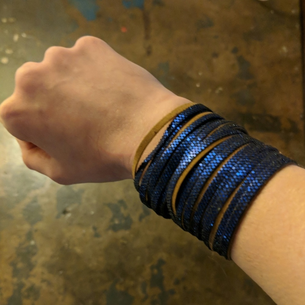 Glittery Blue Snap On Bracelet